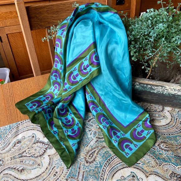 Turquoise green purple scarf no tags feels like silk or silk blend vintage - Picture 3 of 7